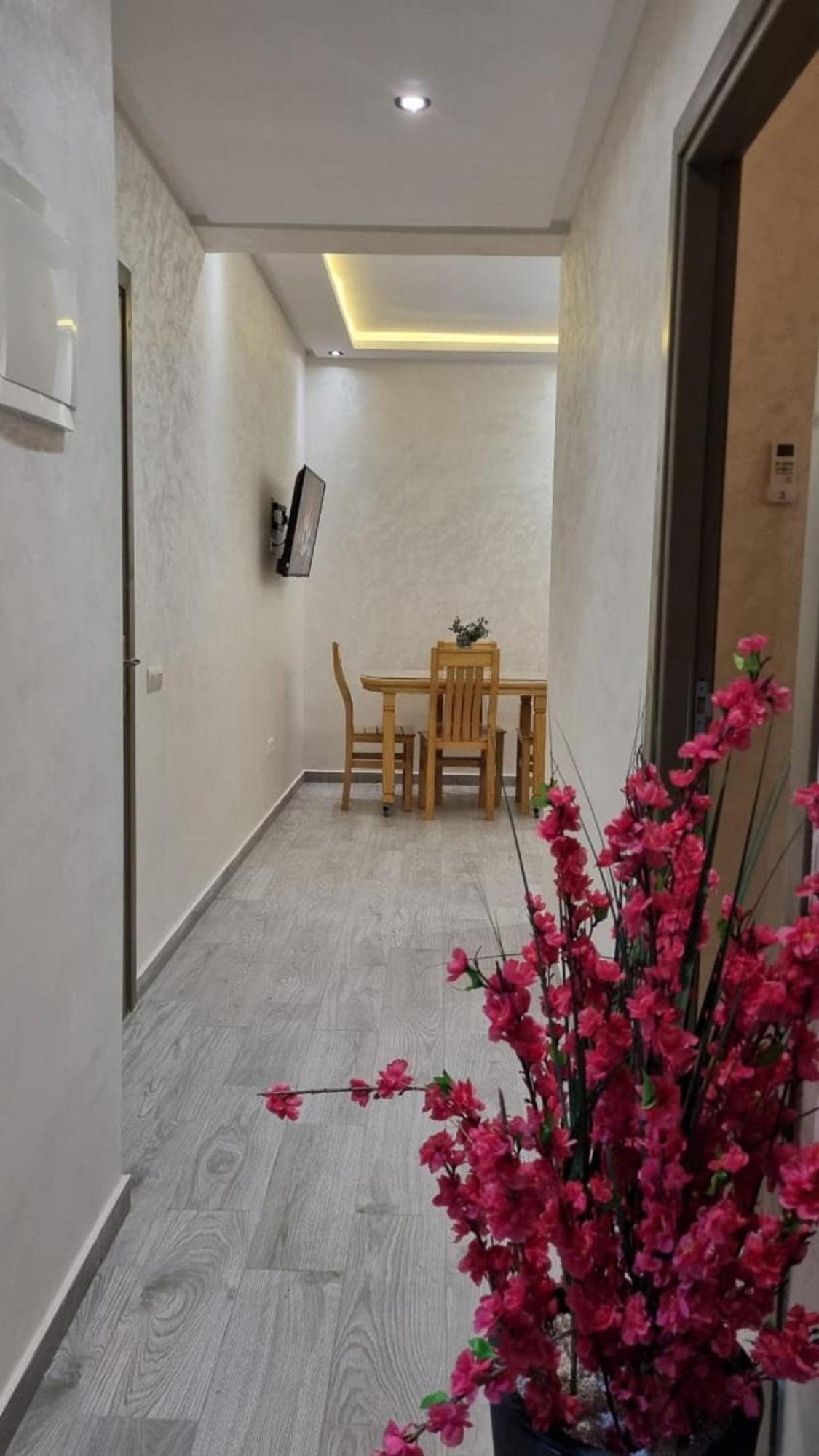 Appartamento Mima Marrakech Proche Centre Ville, Calme Et Spacieux